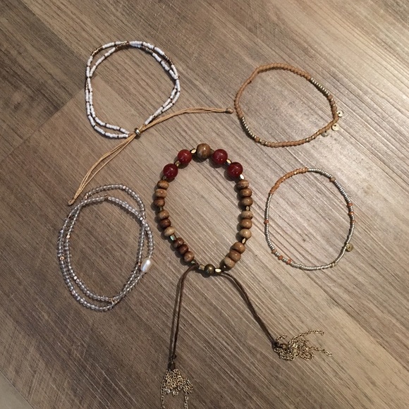 Bundle of 5 Boho Multilayered Bead Bracelets - Picture 2 of 8